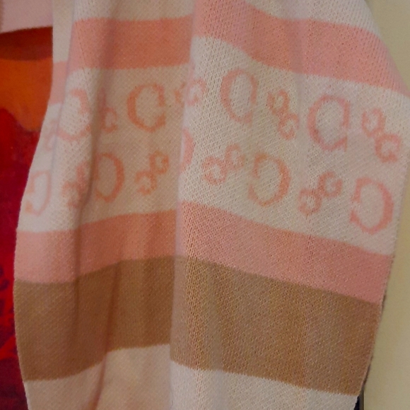 AUTHENTIC GENUINE Guess gorgeous oversize KNIT SCARF SIGNATURE SERIES - Picture 2 of 5